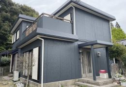 ［外壁］サイディング｜プレミアム無機塗装、［屋根］金属｜プレミアム無機塗装 写真