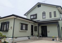 ［外壁］サイディング｜プレミアム無機塗装、［屋根］コロニアル｜プレミアム無機塗装 写真