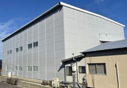 ［外壁］鉄｜ラジカル制御塗装、［屋根］折板｜ラジカル制御塗装 写真